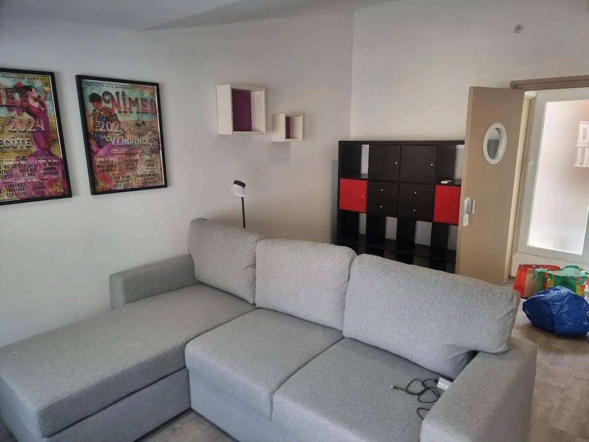 Studio With Terrace, Very Central Avignon 0*,  France